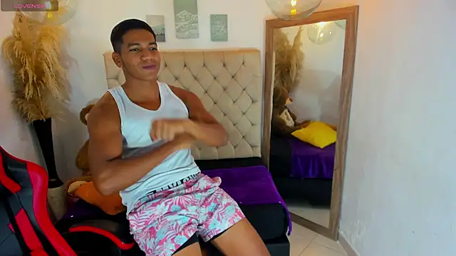 Snapshot of noah_sthone chatting on January 14, 2026, 3:12 am noah sthone online show from January 14, 2026, 3:12 am