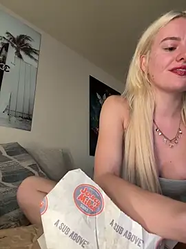 Snapshot of blondebunny999_999 chatting on May 8, 2026, 10:04 pm blondebunny999 999 online show from May 8, 2026, 10:04 pm