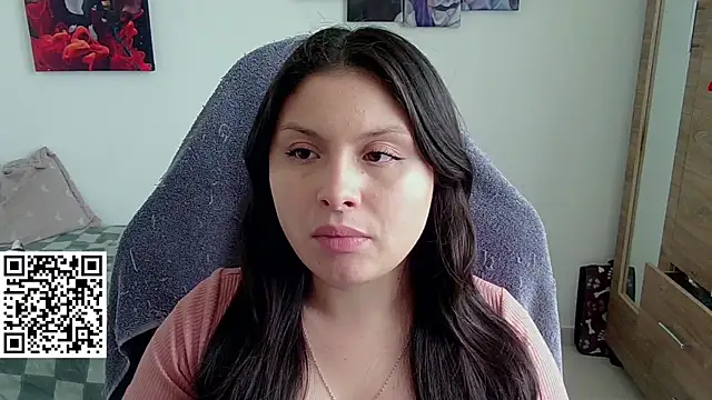 yessica gomez01 online show from March 18, 2026, 8:45 pm