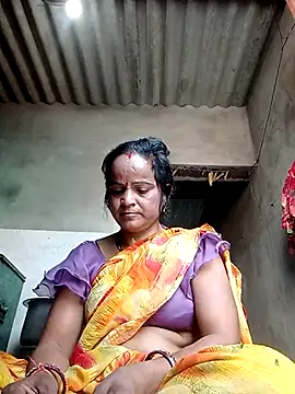 kiiuu sexe online show from April 2, 2026, 3:48 am