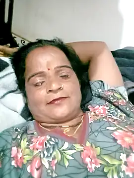 kiiuu sexe online show from April 2, 2026, 5:43 pm