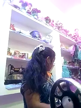 kiiuu sexe online show from April 9, 2026, 3:06 pm