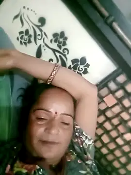 kiiuu sexe online show from April 12, 2026, 4:17 am