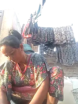 kiiuu sexe online show from April 15, 2026, 12:12 pm