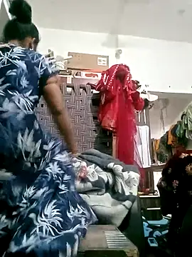 kiiuu sexe online show from April 16, 2026, 4:52 pm