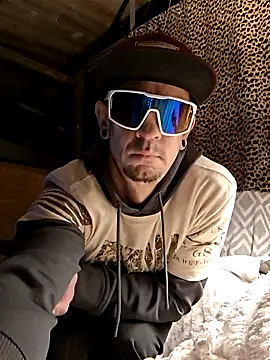 ifuckforreal online show from March 7, 2026, 2:36 pm