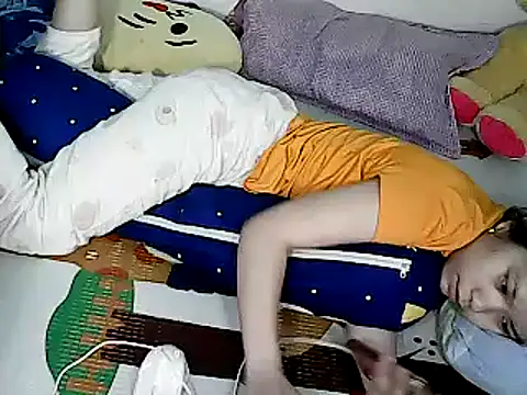 xxhotamizinggirl online show from April 10, 2026, 2:11 pm