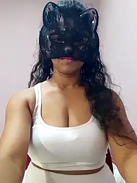 cutehotwife online show from March 29, 2026, 5:18 am