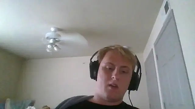 dsommers23 online show from July 21, 2026, 1:24 pm