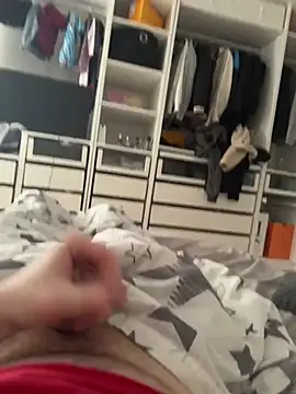 Snapshot of NotatingGrinder chatting on February 28, 2026, 1:01 pm NotatingGrinder online show from February 28, 2026, 1:01 pm