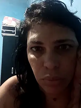 gaellymurlockx18 online show from February 6, 2026, 5:01 am