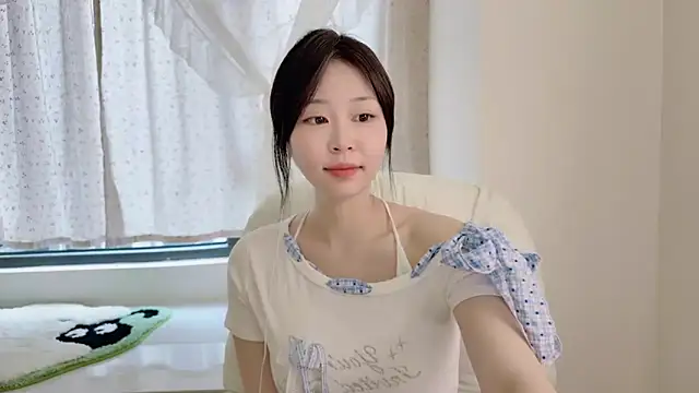 Snapshot of Onefiona chatting on July 22, 2026, 6:27 am Onefiona online show from July 22, 2026, 6:27 am