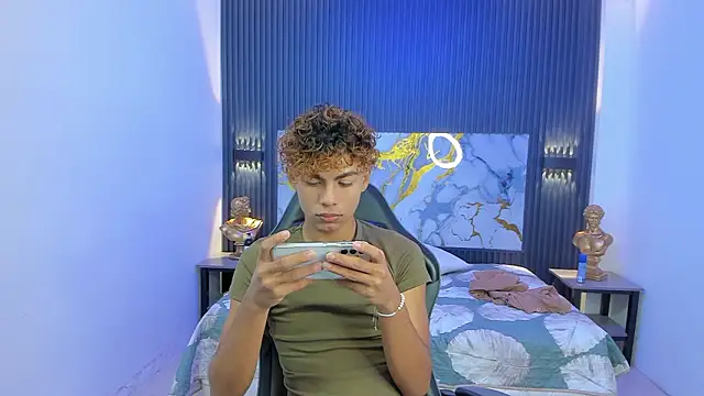 Anyelo Twink online show from March 21, 2026, 4:17 am