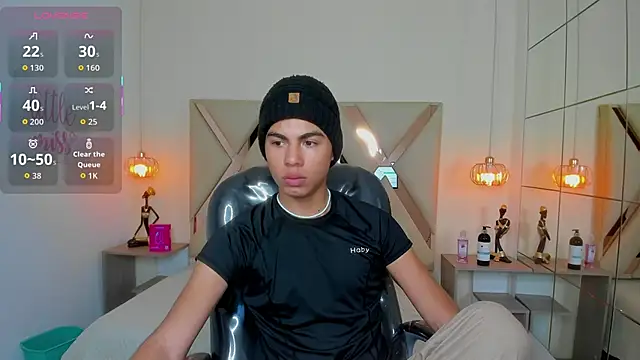 Snapshot of Anyelo_Twink chatting on May 30, 2026, 4:20 am Anyelo Twink online show from May 30, 2026, 4:20 am