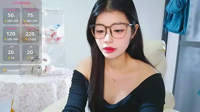 Snapshot of -XiaoYu-777 chatting on March 1, 2026, 8:38 am -XiaoYu-777 online show from March 1, 2026, 8:38 am