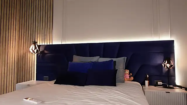 KylieeV online show from April 29, 2026, 7:23 am