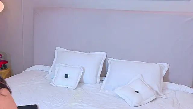 zarah queen online show from February 21, 2026, 3:07 am