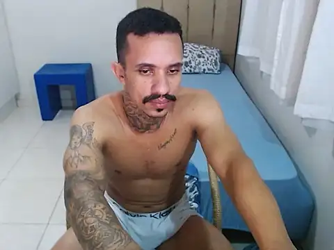 Snapshot of lipegonzalezz chatting on February 22, 2026, 3:18 am lipegonzalezz online show from February 22, 2026, 3:18 am