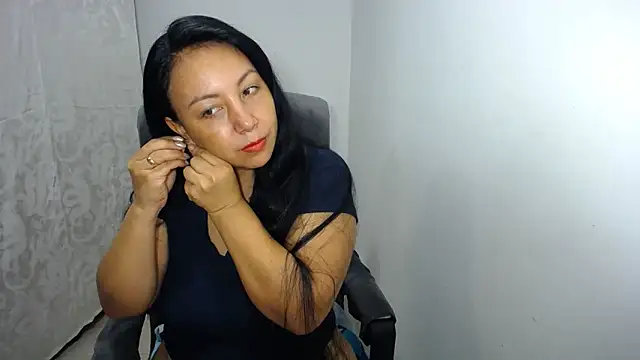 Snapshot of soyElena46 chatting on April 29, 2026, 11:36 am soyElena46 online show from April 29, 2026, 11:36 am