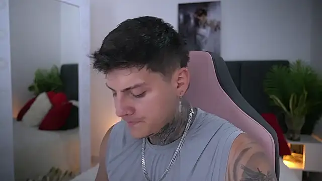 Snapshot of goldenatlasX chatting on February 5, 2026, 10:03 pm goldenatlasX online show from February 5, 2026, 10:03 pm