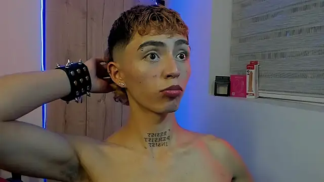 Snapshot of Maiky_Cooper01 chatting on January 14, 2026, 3:01 am Maiky Cooper01 online show from January 14, 2026, 3:01 am