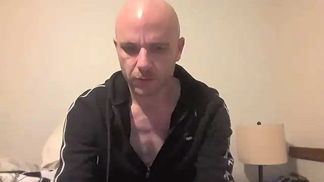 FrankieFuckMe online show from February 1, 2026, 8:35 am