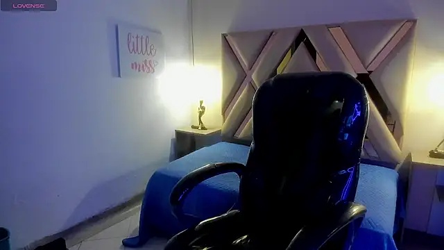 SallyKitty  online show from February 24, 2026, 3:37 am