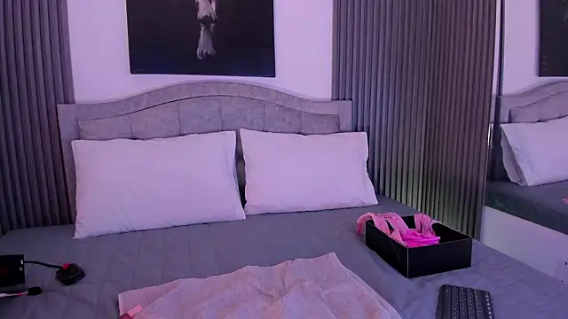 Snapshot of Naia-Nore chatting on March 11, 2026, 12:49 am Naia-Nore online show from March 11, 2026, 12:49 am