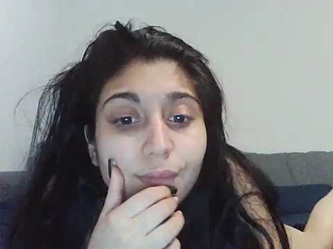 Roxanamadia online show from February 8, 2026, 11:30 pm