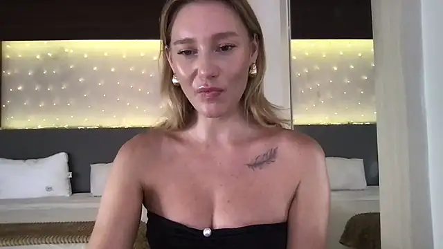 Snapshot of Stella_muse chatting on March 18, 2026, 4:59 am Stella muse online show from March 18, 2026, 4:59 am