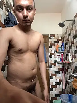 Snapshot of Uzieham22 chatting on April 4, 2026, 4:00 am Uzieham22 online show from April 4, 2026, 4:00 am