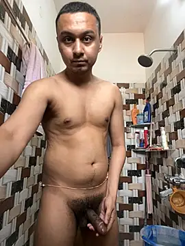 Snapshot of Uzieham22 chatting on April 5, 2026, 3:04 am Uzieham22 online show from April 5, 2026, 3:04 am