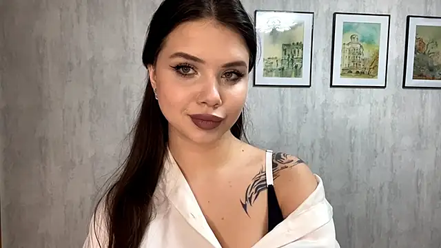 MaraTilIer online show from February 4, 2026, 5:46 am