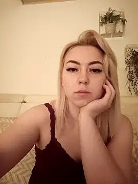 MeissyLux online show from February 1, 2026, 8:18 pm