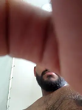 crazygu14456 online show from April 27, 2026, 4:38 pm