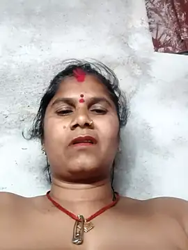 Hot di97 online show from April 20, 2026, 8:17 am