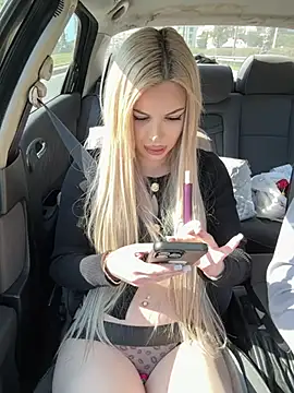 AlyssaFoxx  online show from March 1, 2026, 12:29 pm