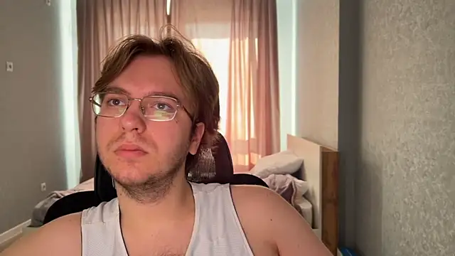 Snapshot of HairyVit chatting on March 2, 2026, 7:37 am HairyVit online show from March 2, 2026, 7:37 am