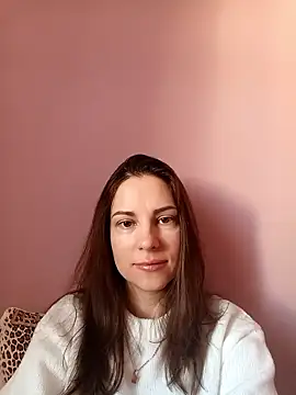 Snapshot of She-Moon chatting on January 13, 2026, 7:46 am She-Moon online show from January 13, 2026, 7:46 am