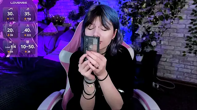 Snapshot of Ashley_Veil chatting on March 2, 2026, 9:10 pm Ashley Veil online show from March 2, 2026, 9:10 pm