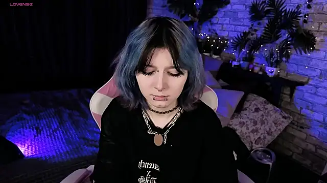 Ashley Veil online show from March 19, 2026, 8:35 pm