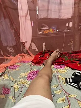 mastcopule online show from April 18, 2026, 8:42 pm