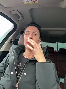 Snapshot of Missolevelvet chatting on January 19, 2026, 1:26 pm Missolevelvet online show from January 19, 2026, 1:26 pm