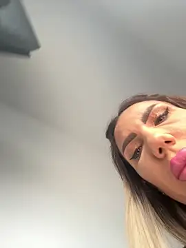 Snapshot of Missolevelvet chatting on February 16, 2026, 10:44 am Missolevelvet online show from February 16, 2026, 10:44 am