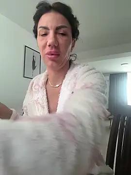 Snapshot of Missolevelvet chatting on February 23, 2026, 7:28 am Missolevelvet online show from February 23, 2026, 7:28 am