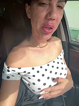 Snapshot of Missolevelvet chatting on February 26, 2026, 10:47 am Missolevelvet online show from February 26, 2026, 10:47 am