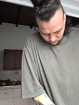 Snapshot of just_NB chatting on January 13, 2026, 5:07 pm just NB online show from January 13, 2026, 5:07 pm