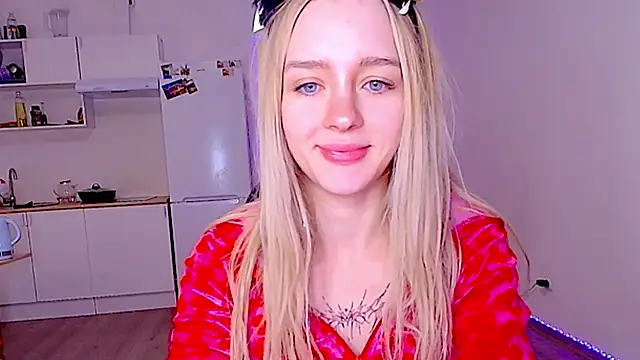 Snapshot of sailormoon666_ chatting on February 18, 2026, 2:18 am sailormoon666 online show from February 18, 2026, 2:18 am