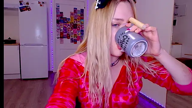 Snapshot of sailormoon666_ chatting on February 24, 2026, 6:00 am sailormoon666 online show from February 24, 2026, 6:00 am