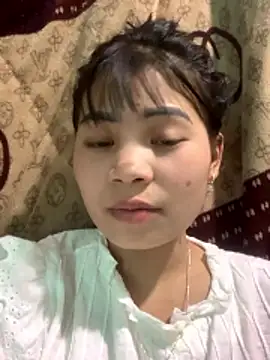 LinLin220 online show from January 12, 2026, 7:46 am